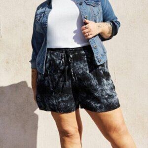 Torrid Pull-On Gauze Mid-Rise Short Tie Dye POCKETS Drawstring Waist Siz…